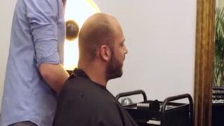 Hairdresser Barefucked By Client