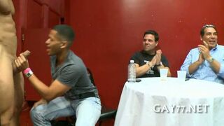 Stripper cummin on his face