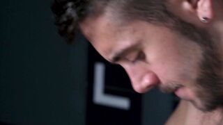 masqulin: Explicit Fuckerbating on Display