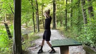 JAV Solo: Blond Athletic Boy Cumshot Outdoors in Nature