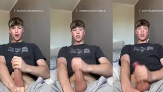 cute young Twink jerking off in his room feat. Levitwin_k – German,