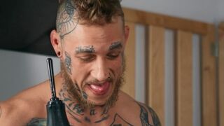 Squirt, hoe - Bo Sinn with Steve Rickz American bone